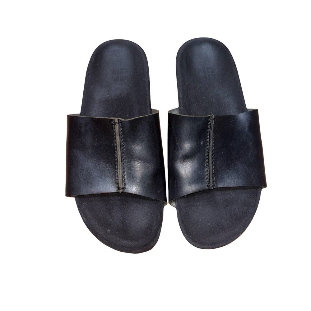 MOMA Cusna Black Leather Slides    Size: EU 40 US 9 Women's
